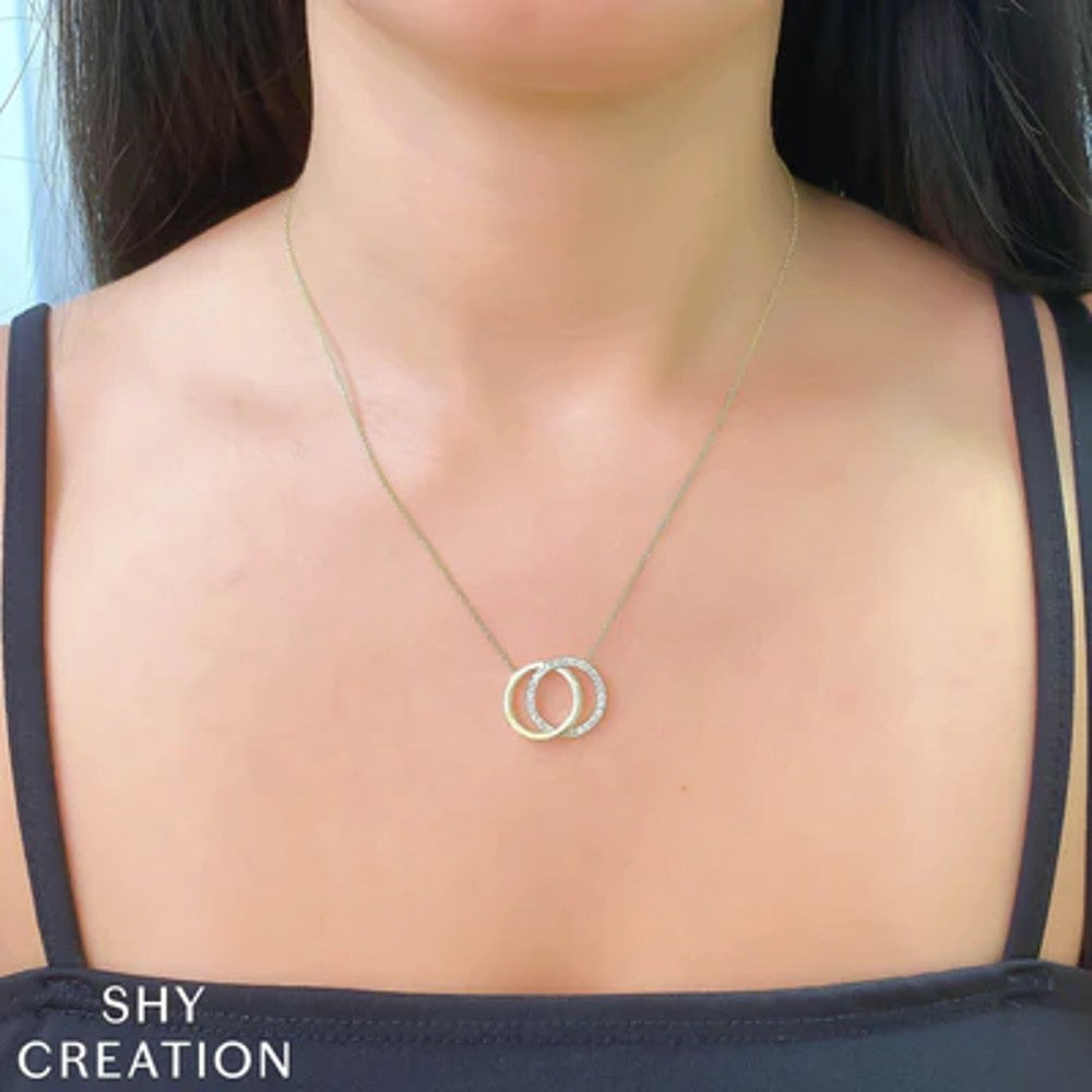 Shy Creation .31ctw Diamond Love Knot Circle Necklace